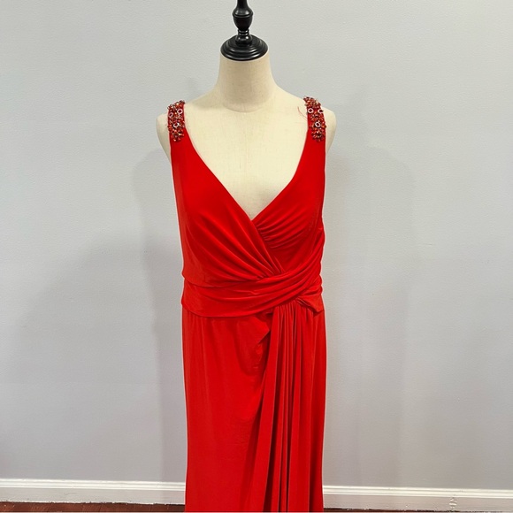 Mac Duggal Red V-Neck V-Back Embellished Shoulders Gloor Length Gown - Reemoly - Picture 6 of 17
